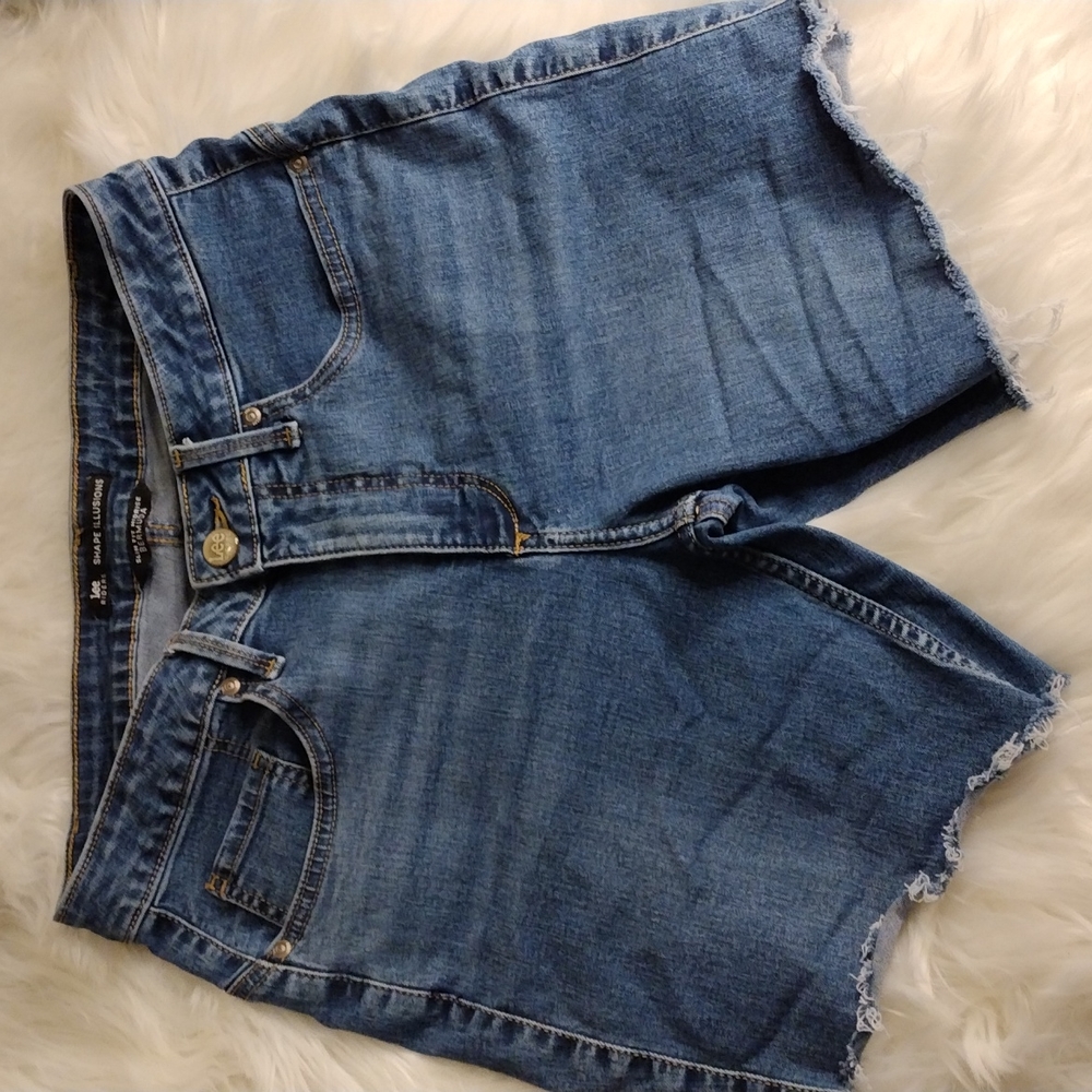 Lee Riders shape illusion midrise stretch denim  bermuda shorts